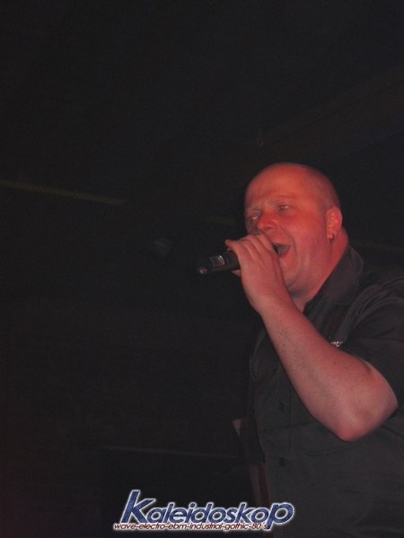 vnvnation32_l.jpg