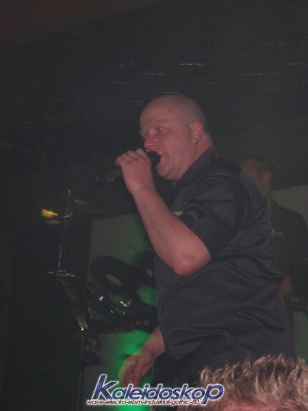 vnvnation37_l.jpg